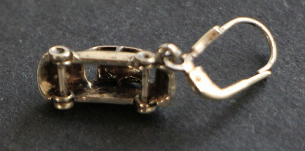 Volkswagen Beelte Earrring 1970 silver (8080)